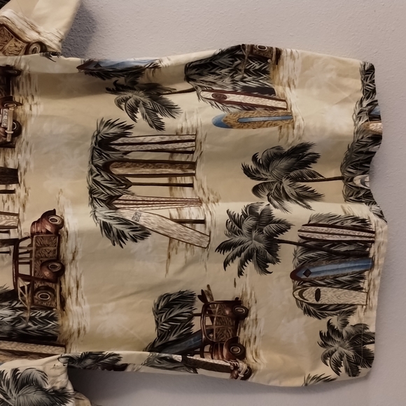 Rjc Made In Hawaii All Over Print Button-Down. - Picture 4 of 4